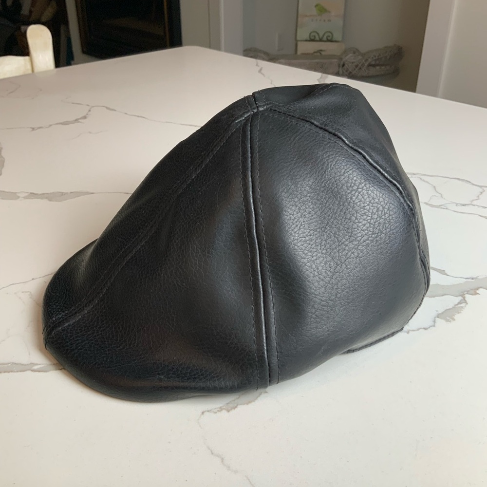 Lids Faux Leather Newsboy Cap Size Small